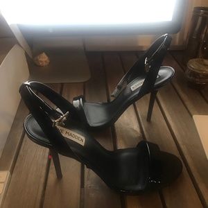 steve madden indulge sandal